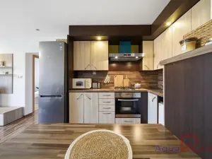 Prodej bytu 3+kk, Ostrov, Vančurova, 70 m2