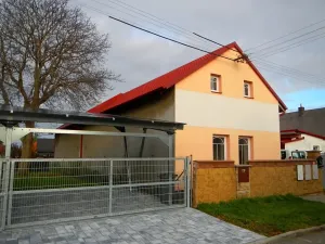 Prodej rodinného domu, Libenice, 299 m2