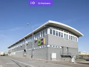 Pronájem skladu, Kněževes, U Zbrojnice, 4264 m2