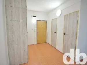 Pronájem bytu 2+1, Toužim, Na Zámecké, 67 m2