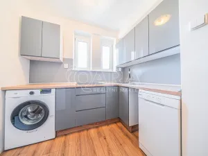 Pronájem bytu 3+1, Praha - Velká Chuchle, V úvoze, 80 m2