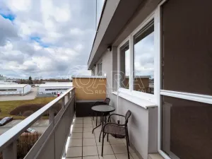 Prodej bytu 1+kk, Praha - Uhříněves, U uhříněveské obory, 39 m2