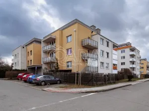 Prodej bytu 1+kk, Praha - Uhříněves, U uhříněveské obory, 39 m2