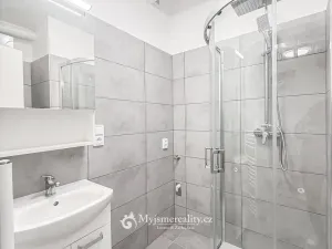 Pronájem bytu 1+kk, Znojmo, U Brány, 35 m2