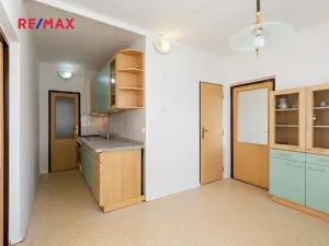 Prodej bytu 3+1, Praha - Malešice, Počernická, 72 m2