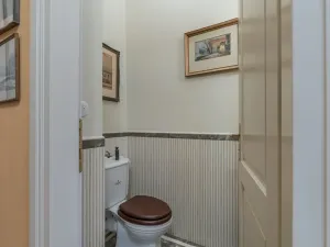 Pronájem bytu 3+1, Praha - Malá Strana, U lužického semináře, 111 m2