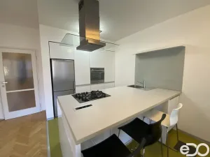 Pronájem bytu 2+kk, Praha, Jeremenkova, 53 m2