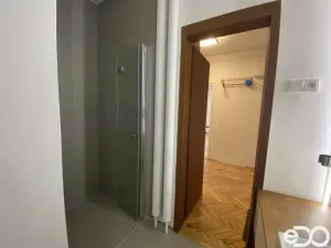 Pronájem bytu 2+kk, Praha, Jeremenkova, 53 m2