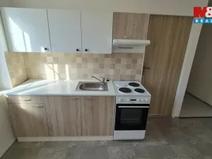 Pronájem bytu 1+1, Kladno, plk. Stříbrného, 40 m2