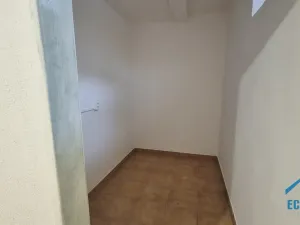 Pronájem kanceláře, Praha - Kobylisy, Pohnertova, 42 m2