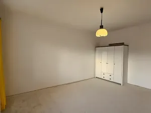 Pronájem bytu 3+kk, Praha, Kladenská, 82 m2