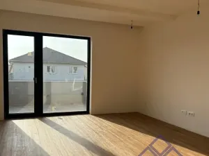 Prodej rodinného domu, Polerady, 380 m2