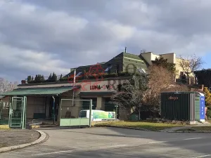 Pronájem obchodního prostoru, Opava - Předměstí, Vančurova, 350 m2