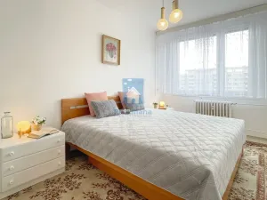 Pronájem bytu 2+kk, Praha, Rajmonova, 43 m2