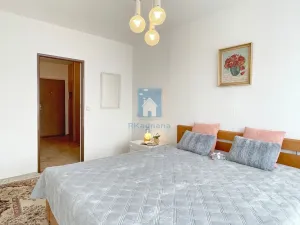 Pronájem bytu 2+kk, Praha, Rajmonova, 43 m2