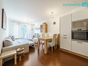 Pronájem bytu 2+kk, Karlovy Vary, Mattoniho nábřeží, 62 m2
