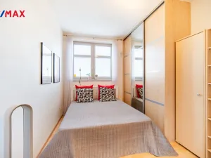 Pronájem bytu 2+kk, Praha - Libeň, Českomoravská, 59 m2