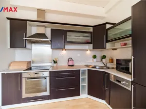 Pronájem bytu 2+kk, Praha - Libeň, Českomoravská, 59 m2