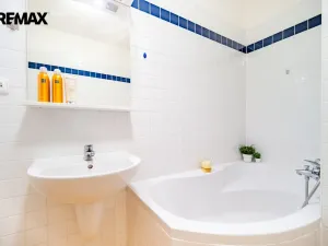 Pronájem bytu 2+kk, Praha - Libeň, Českomoravská, 59 m2