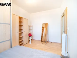 Pronájem bytu 2+kk, Praha - Libeň, Českomoravská, 59 m2