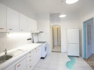 Pronájem bytu 1+1, Praha - Smíchov, Stroupežnického, 43 m2