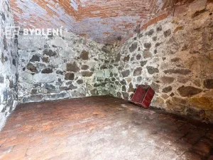 Prodej výrobních prostor, Malé Březno, 670 m2