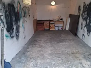 Pronájem garáže, Hradec Králové, U Mostku, 19 m2