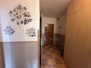 Prodej bytu 2+kk, Praha - Kobylisy, Chabařovická, 46 m2