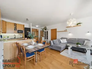 Prodej bytu 3+kk, Hradec Králové, Pouchovská, 84 m2