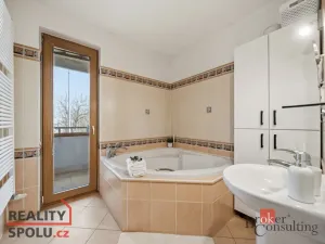 Prodej bytu 3+kk, Hradec Králové, Pouchovská, 84 m2