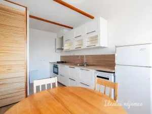 Pronájem bytu 3+1, Praha - Modřany, Platónova, 76 m2