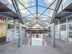 Pronájem obchodního prostoru, Zlín, třída Tomáše Bati, 12 m2