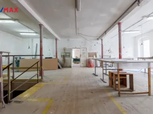 Prodej výrobních prostor, Karlovy Vary - Rybáře, Sokolovská, 2017 m2