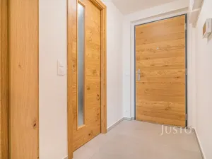 Pronájem bytu 2+kk, Praha, Wassermannova, 49 m2