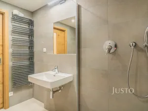 Pronájem bytu 2+kk, Praha, Wassermannova, 49 m2