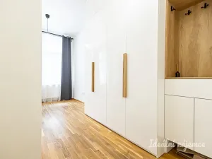 Pronájem bytu 1+kk, Praha - Holešovice, Heřmanova, 32 m2