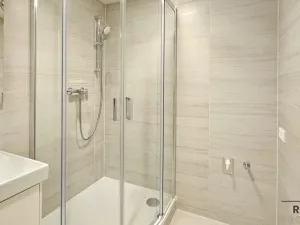 Pronájem bytu 1+kk, Praha - Hloubětín, Poděbradská, 32 m2