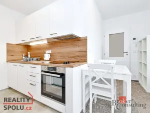 Pronájem bytu 2+kk, Praha - Bohnice, Poznaňská, 43 m2