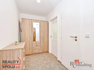 Pronájem bytu 2+kk, Praha - Bohnice, Poznaňská, 43 m2