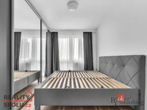 Pronájem bytu 2+kk, Hradec Králové - Kukleny, Pražská třída, 52 m2