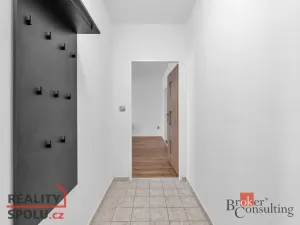 Pronájem bytu 2+kk, Hradec Králové - Kukleny, Pražská třída, 52 m2