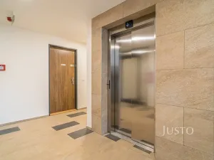 Pronájem bytu 2+kk, Praha - Hlubočepy, Wassermannova, 49 m2