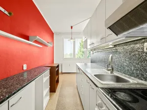 Prodej bytu 3+1, Studená, Komenského, 74 m2