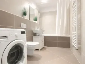 Pronájem bytu 2+kk, Praha - Letňany, Hlučkova, 58 m2