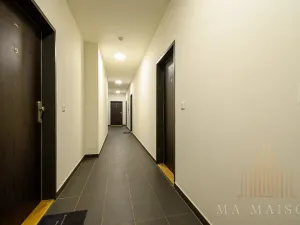 Pronájem bytu 2+kk, Praha - Vysočany, Svatošových, 58 m2