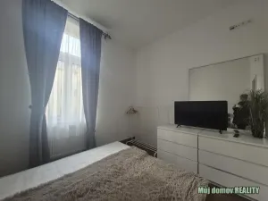 Pronájem bytu 3+kk, Praha - Karlín, Křižíkova, 74 m2