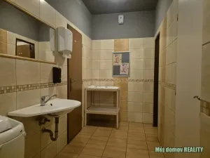 Pronájem restaurace, Praha - Letňany, Třinecká, 124 m2