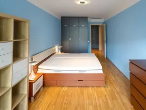 Pronájem bytu 2+kk, Praha - Karlín, Rohanské nábřeží, 80 m2