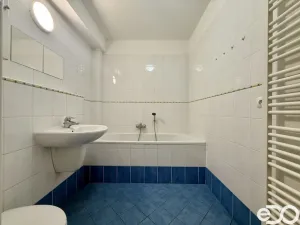 Pronájem bytu 1+kk, Praha, Tibetská, 34 m2