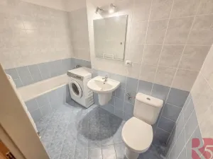 Prodej bytu 1+kk, Praha - Vysočany, Podkovářská, 39 m2